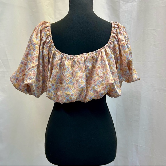 Floral Off-Shoulder Ruffle Top - Picture 6 of 13